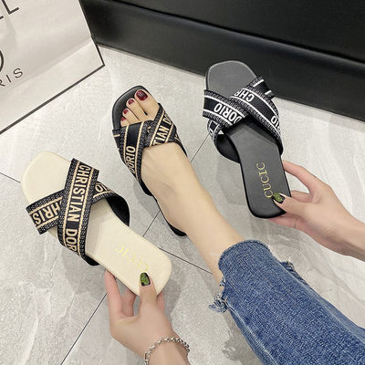 NTG Fad Explosive Summer Fashion Embroidered Slippers