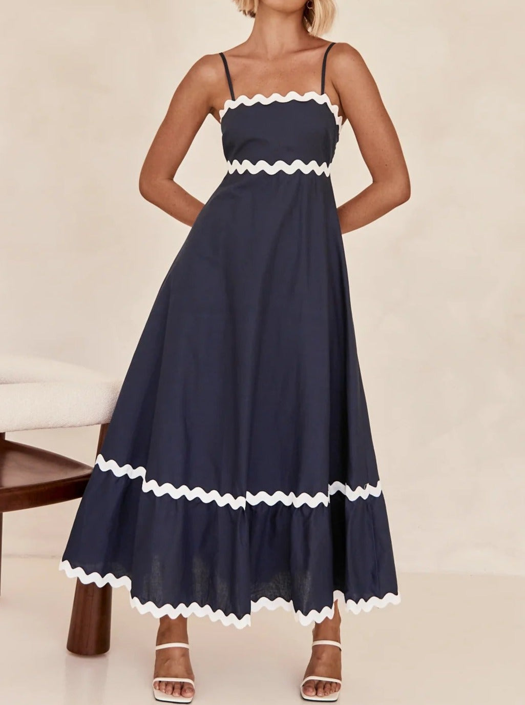 NTG Fad Indigo / S Solid color lace splicing suspender strapless full skirt dress