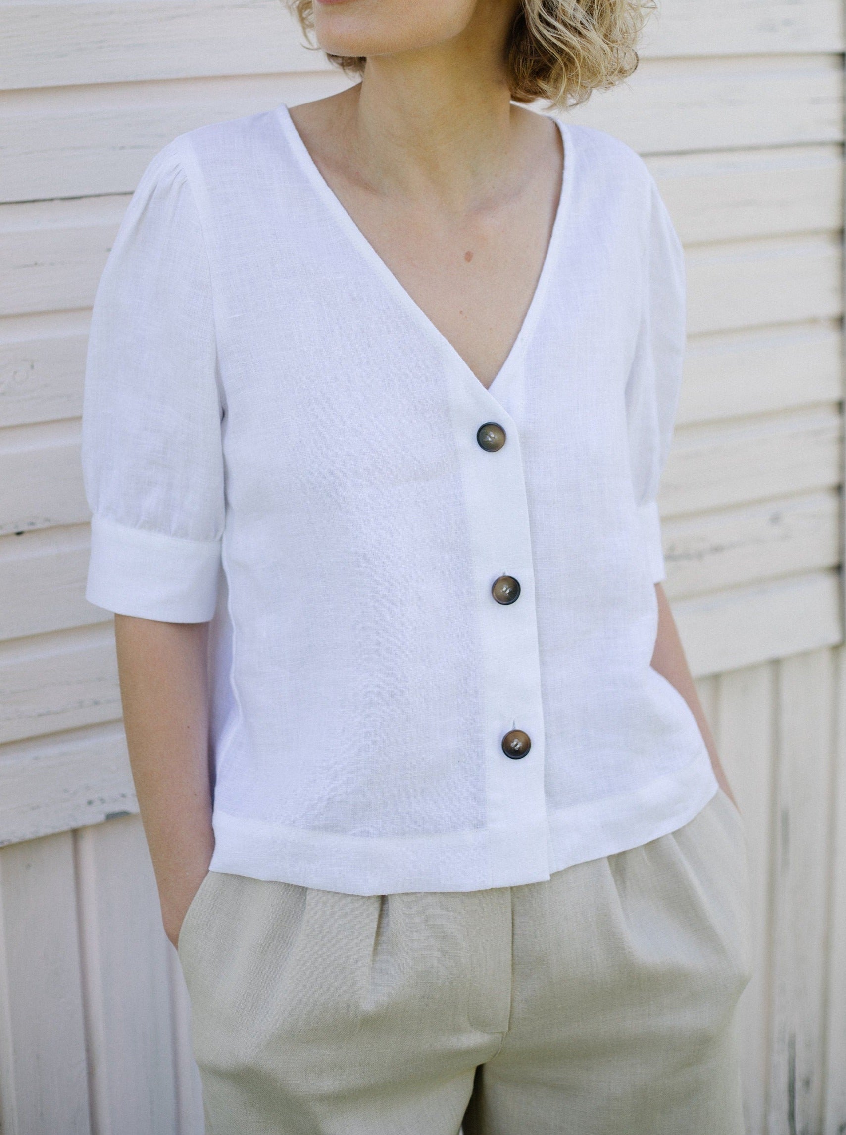 NTG Fad TOP S White women's v-neck shirt-(Hand Made）