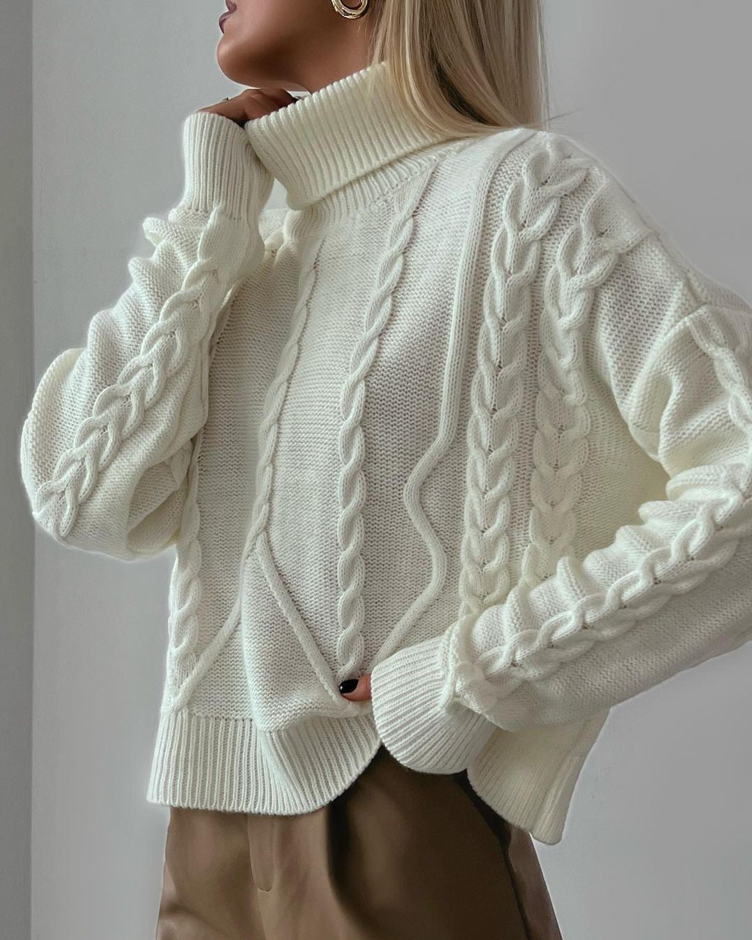 NTG Fad White / S Turtleneck Jacquard Long Sleeve Sweater